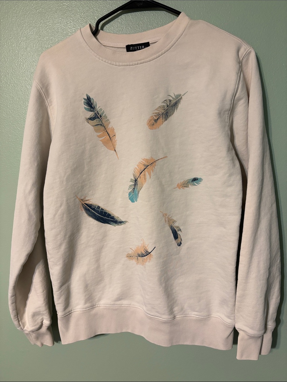 Zutter Women's Cream Crewneck Sweatshirt with Feather Print